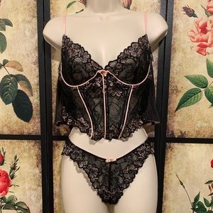 Black and Light Pink Bustier Set 🖤